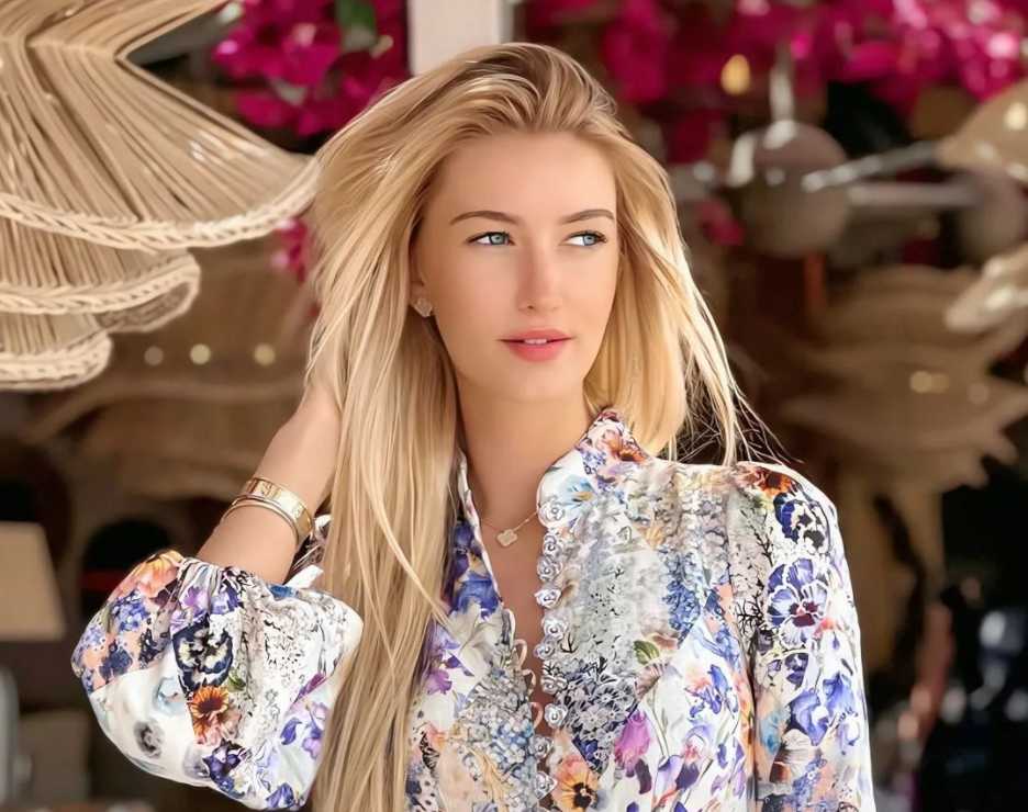 Charming Photos of an Amateur Model in Foreign Beauty Lifestyle Photos Issue 129