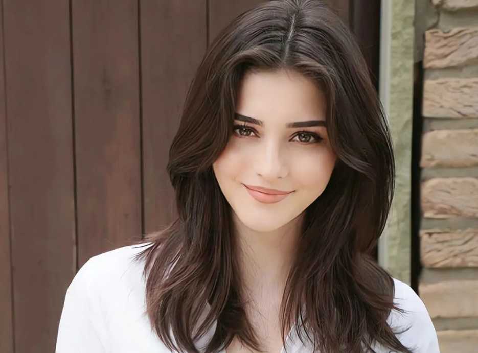 Unveiling the Beauty: Photos of an Amateur Model 141